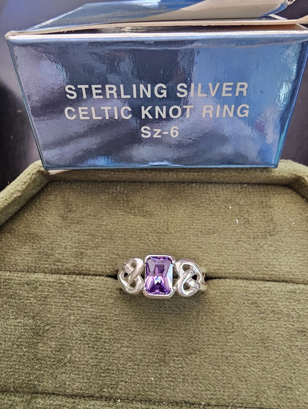 Vintage Avon Ring Size 6